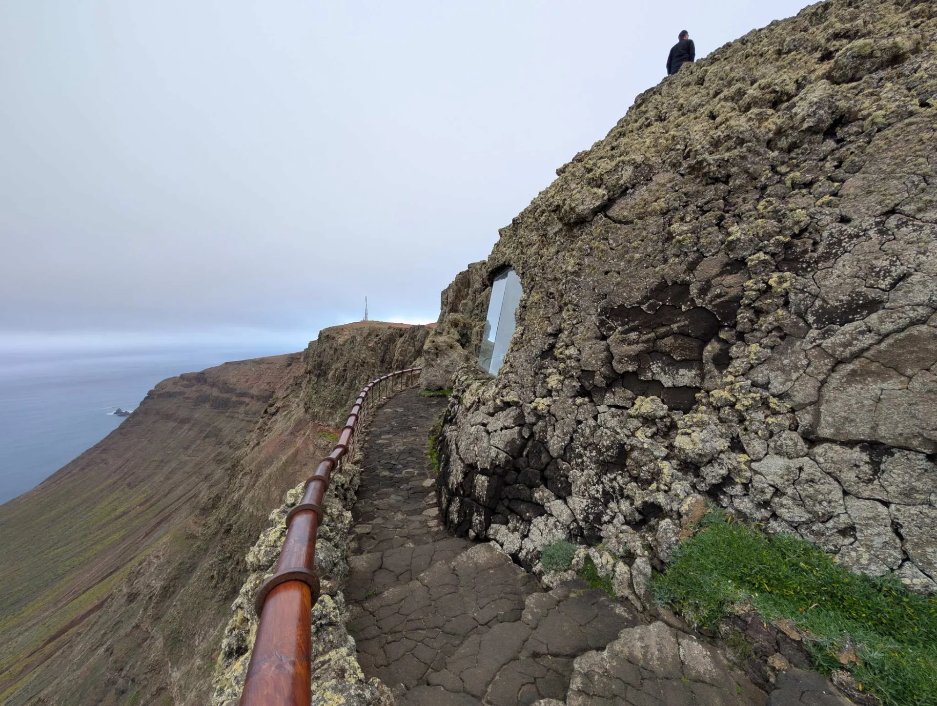 The steep, secured descent on the Camino de los Gracioseros.