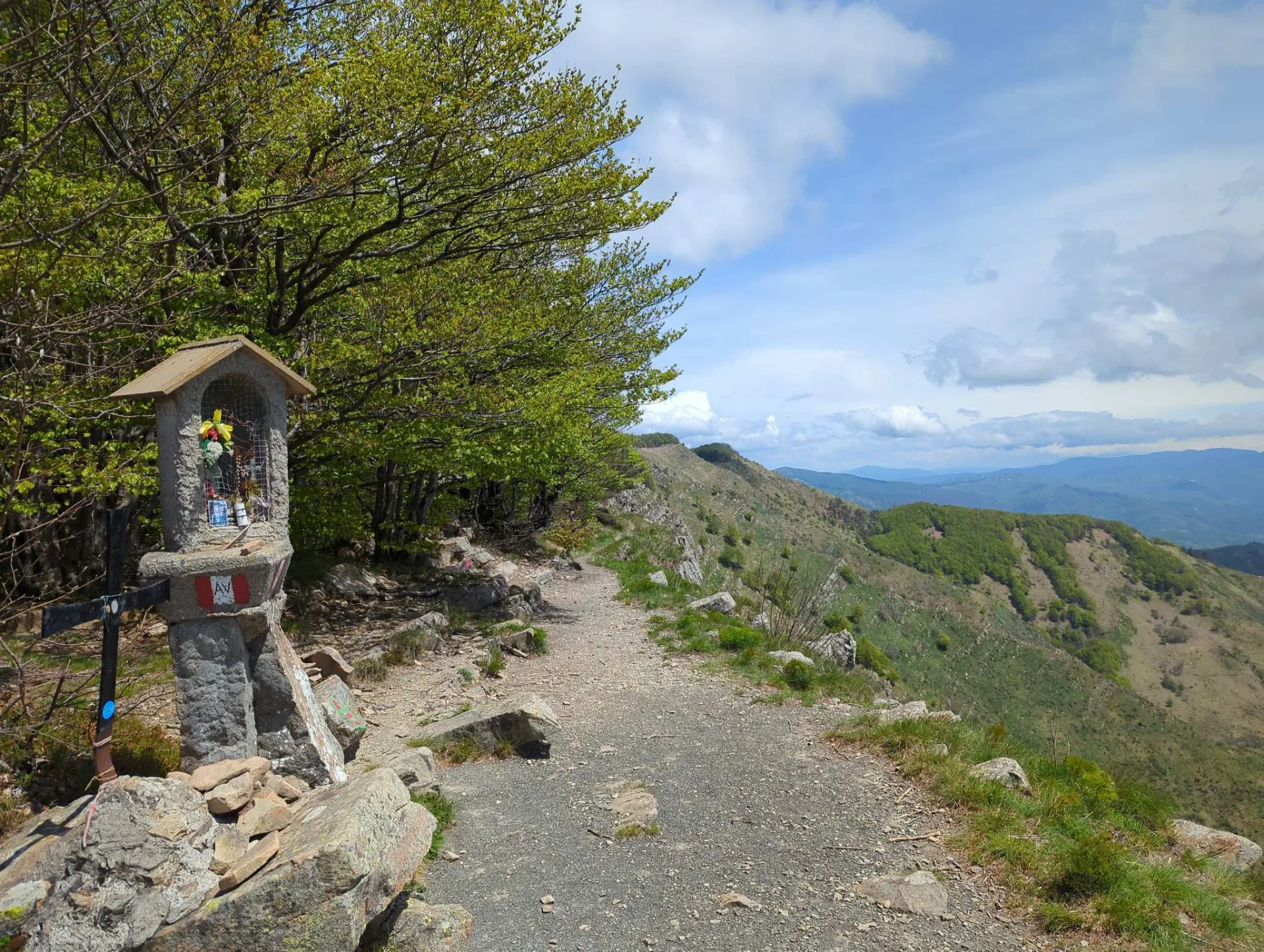A wayside shrine on the ridge path to Monte Zatta